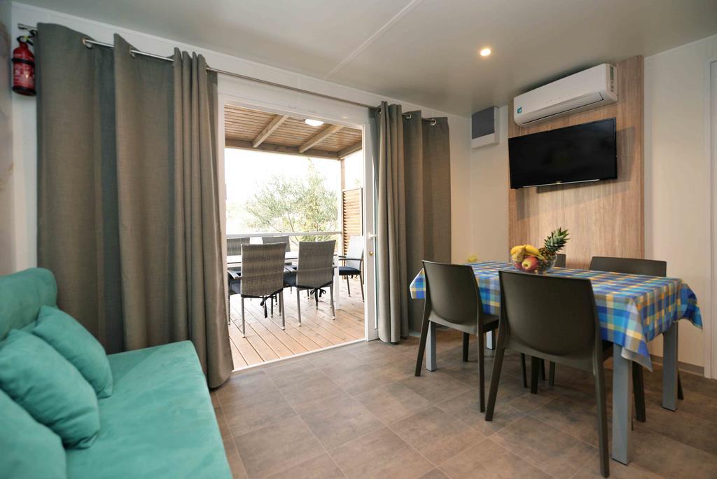 Hotel Camp Rehut Murter Exterior foto