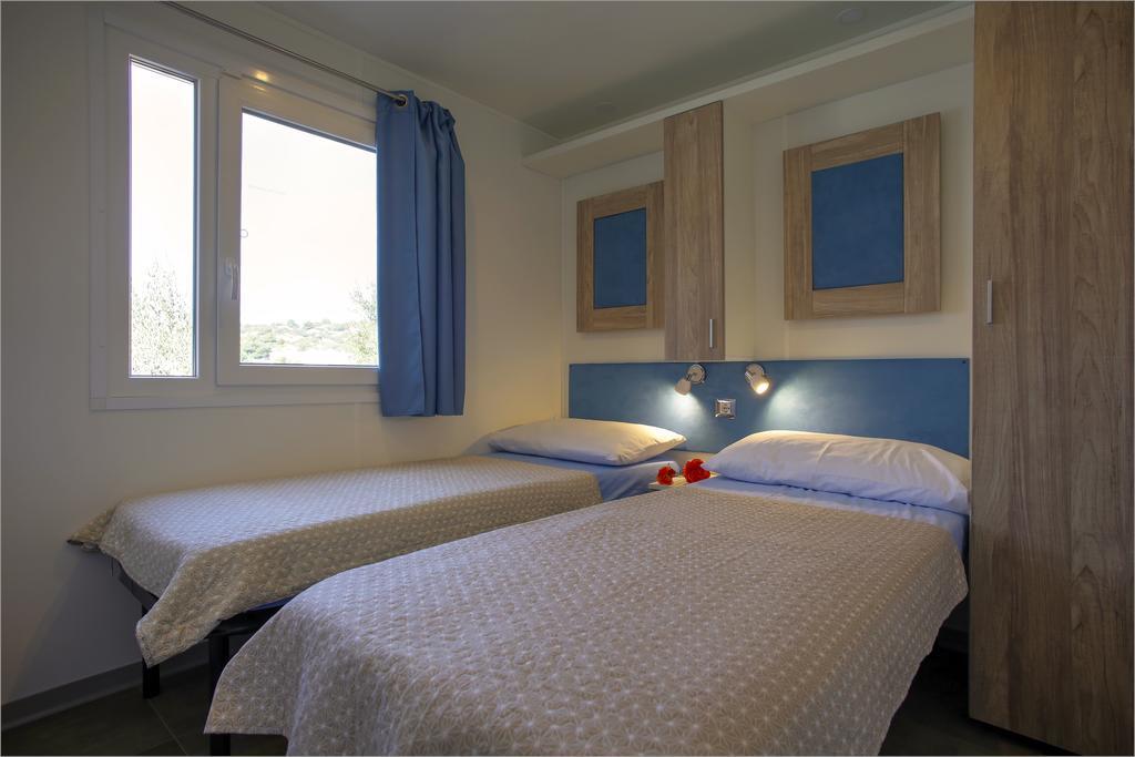 Hotel Camp Rehut Murter Exterior foto