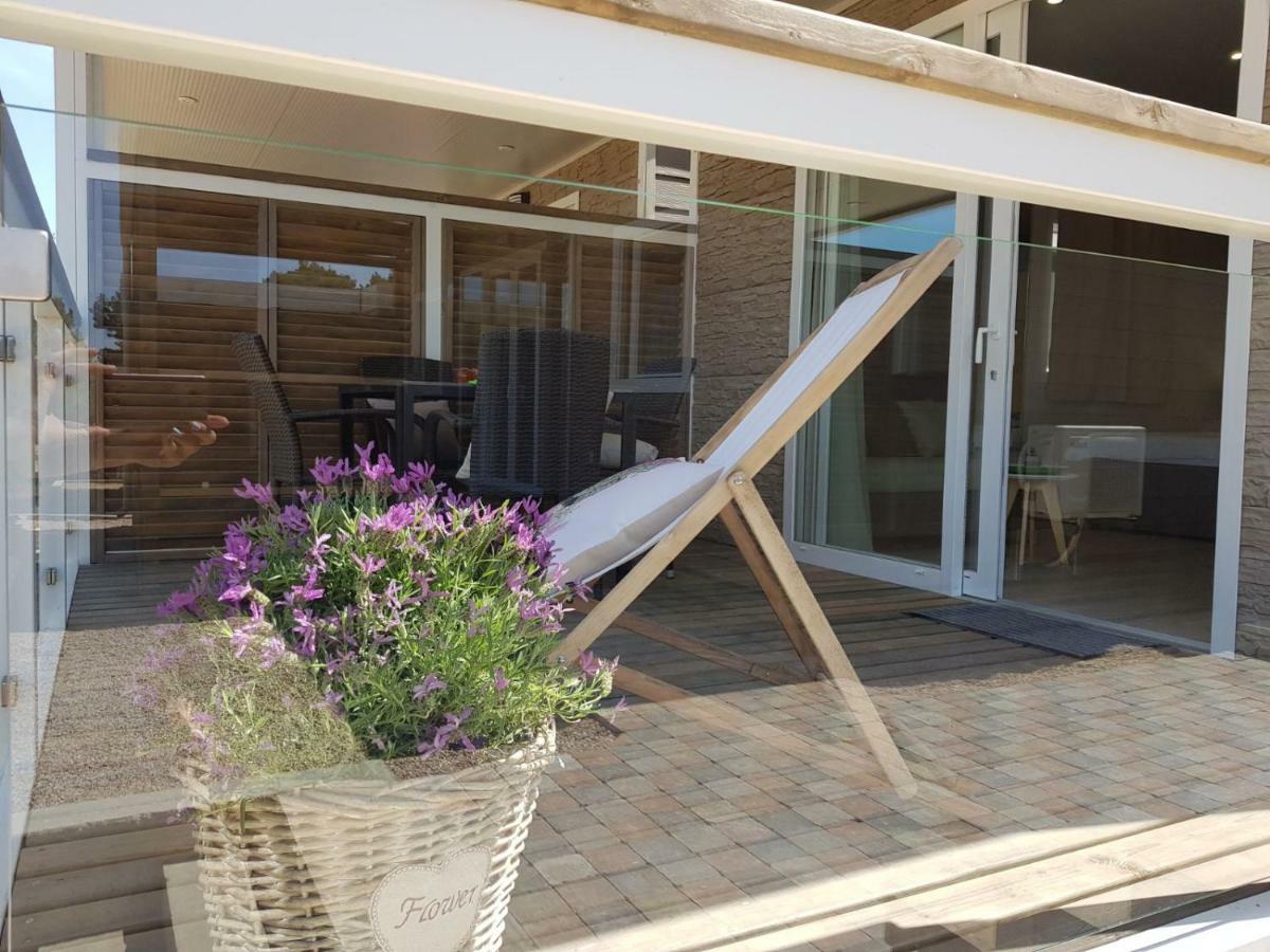 Hotel Camp Rehut Murter Exterior foto